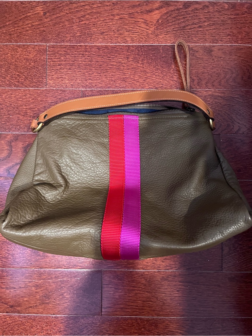 Authentic Parker Thatch Daily Bag Olive Leather w/ Pink & Red Stripe